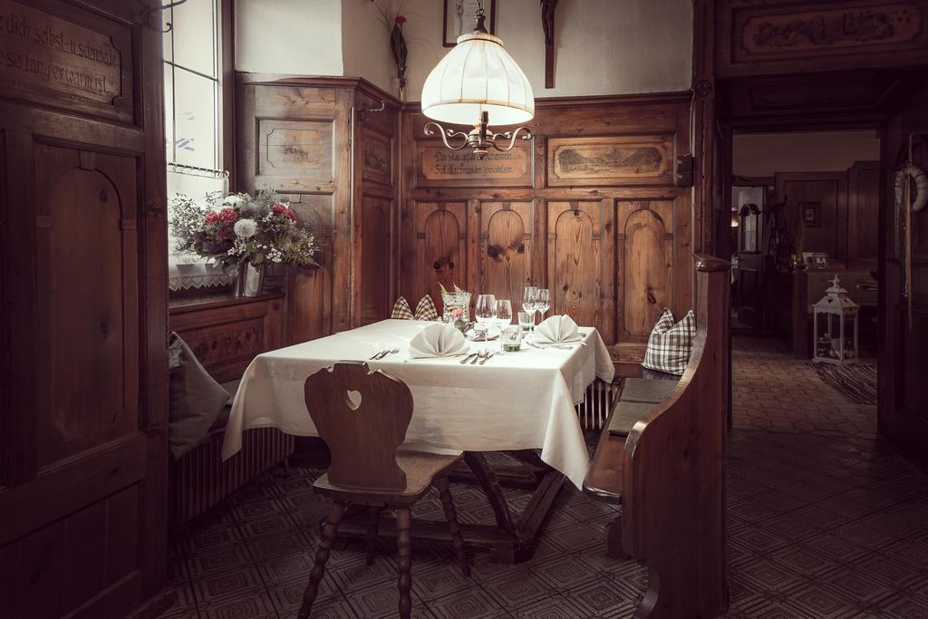 Gasthof Einhorn Schaller Швац Экстерьер фото
